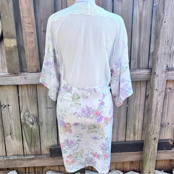 Linea Donatella Satin Robe with Lace Insets, 3/4L Sleeves; Size S/M - Picture 8 of 11